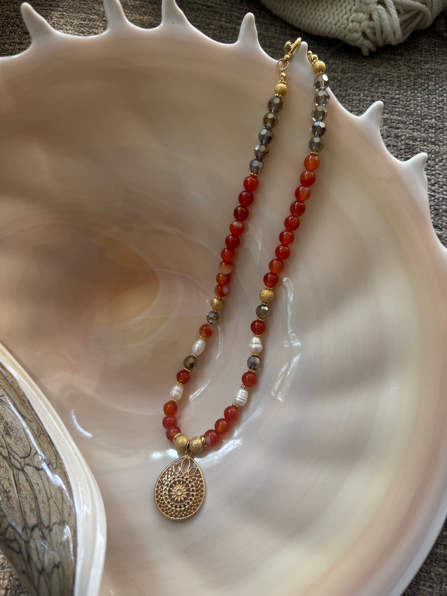 Necklace Peachy Vibes